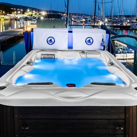 Floating Holiday Home Punat Exterior photo