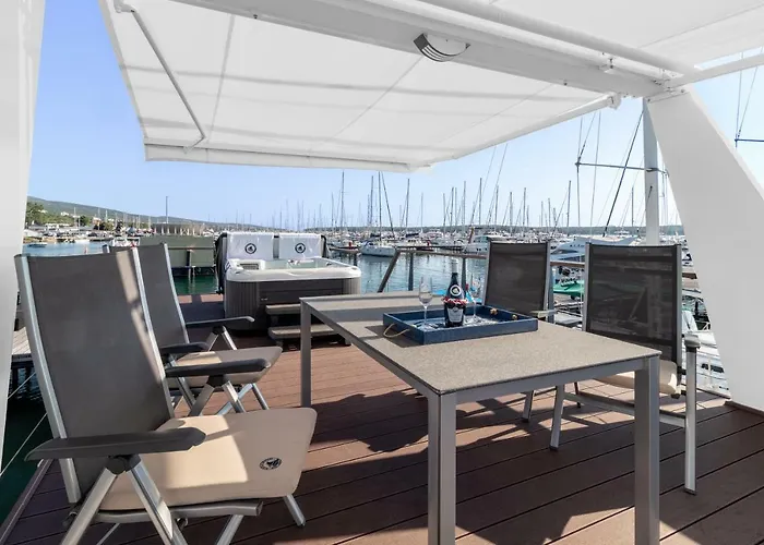 Floating Holiday Home