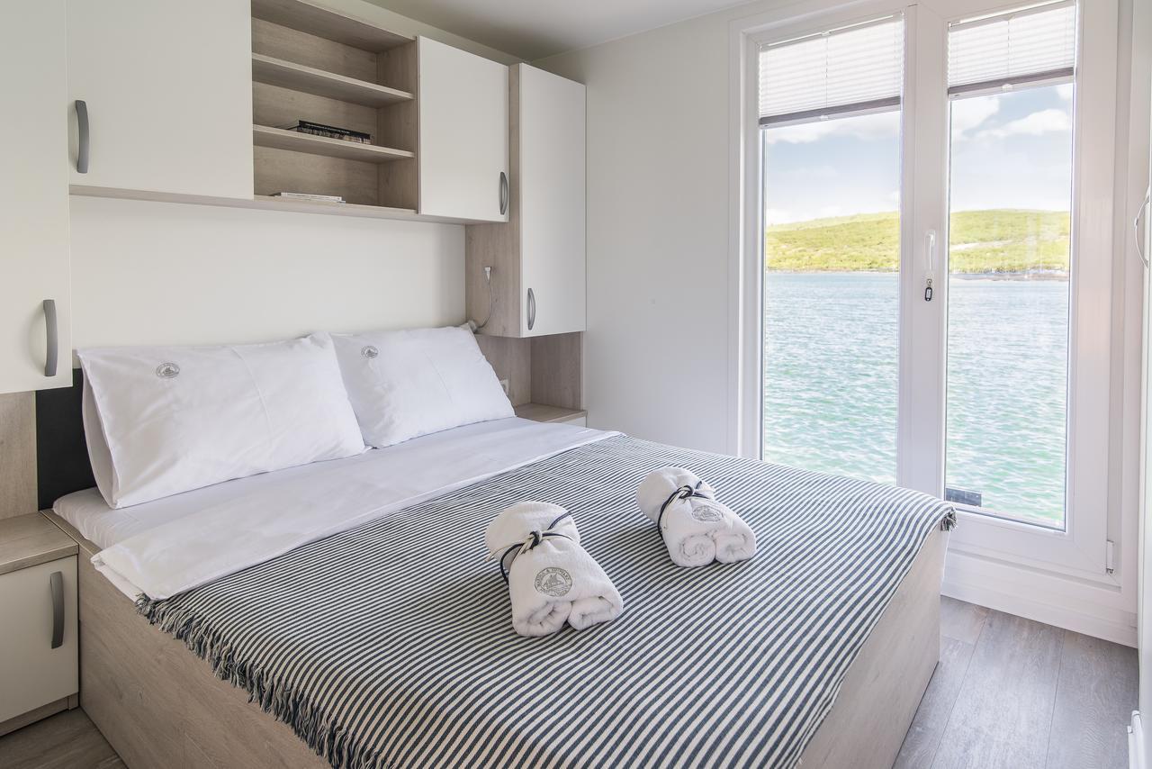 Floating Apartment